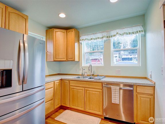 5th image of 3196 Hawks Prairie Road