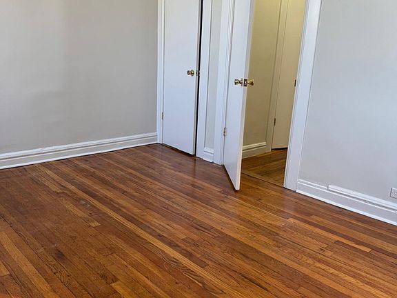 3rd image of 4215 34th Ave APT 4J