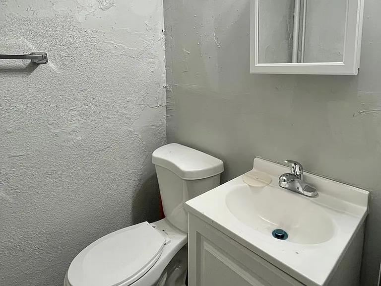 2205 Jones St — Photo 5