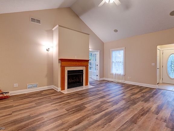 3rd image of 3235 Elizabeth Dr Unit 48