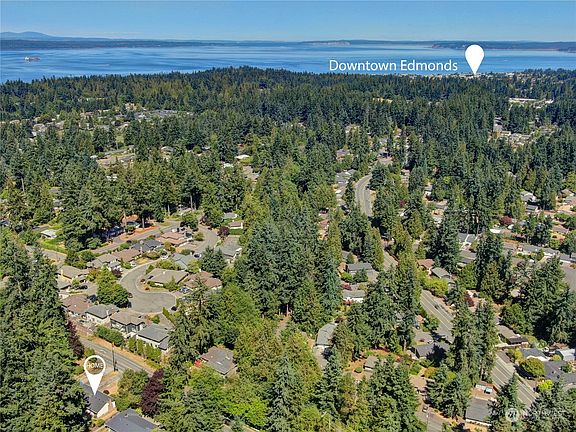 3rd image of 519 NW 205th Street