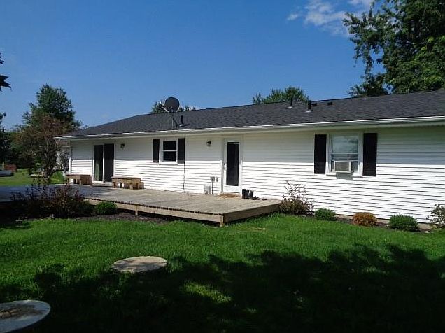 2nd image of 3684 Abbey Ln