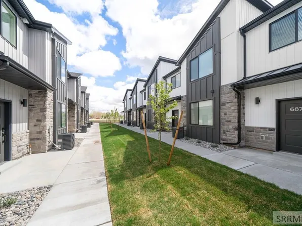 743 Curlew Dr, Idaho Falls, ID 83406