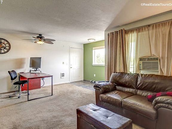 5th image of 6044 SE Drake St APT 206