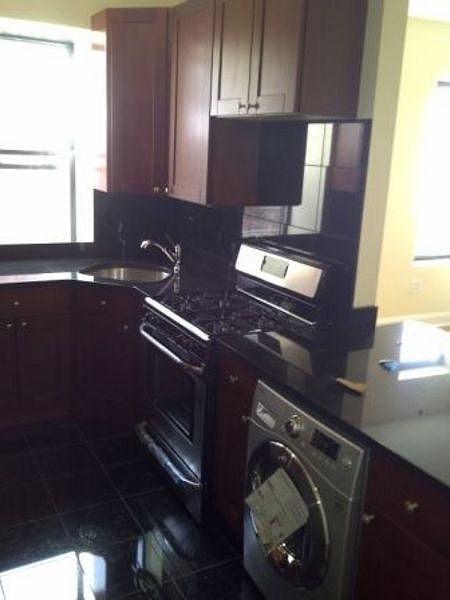 2nd image of 1539 Carroll St