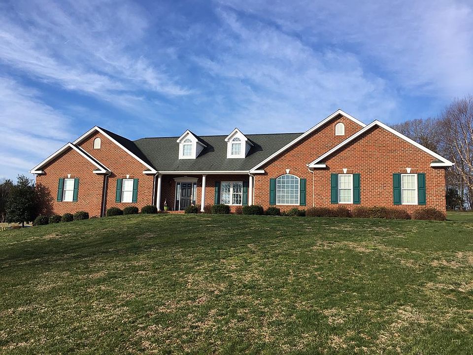 1st image of 140 Saint Johns Ct