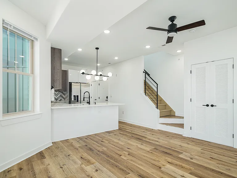 1701 S 24th St #3 — Photo 7