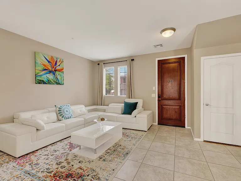 12034 W Polk St — Photo 11