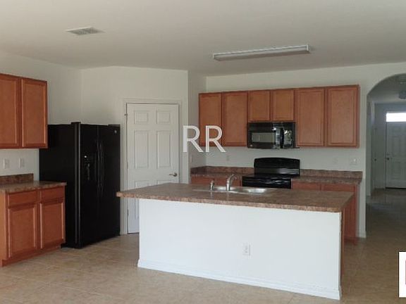 3rd image of 1132 SW 40th Ter