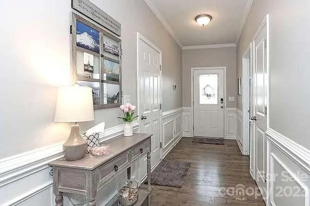 9728 Chase View Dr — Photo 2