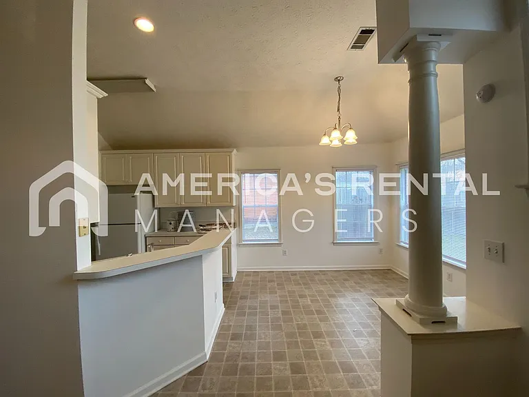 7936 Copperfield Dr — Photo 6