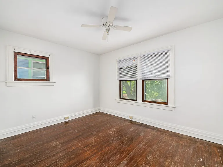 1466 Summit St #MAIN — Photo 20