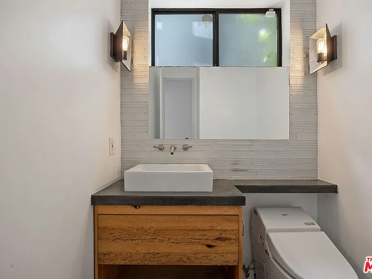 2409 Strongs Dr — Photo 14