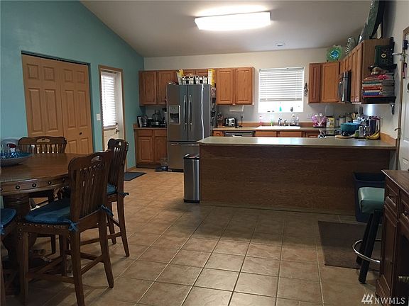2nd image of 2203 S Belair Dr