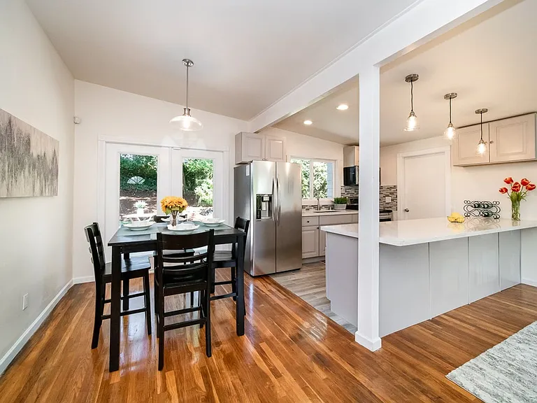 15618 NE 1st Pl — Photo 7