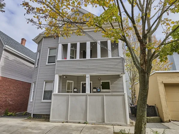 41 Salem St #2L, Salem, MA 01970