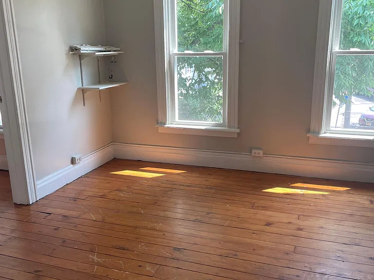 38 Comfort St — Photo 7
