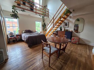 1730 Green St APT 3F, Philadelphia, PA 19130