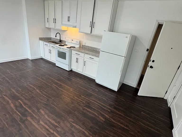 1080 Morrell St #13 — Photo 8