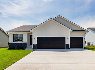1200 Featherstone Ave NE, Bondurant, IA 50035