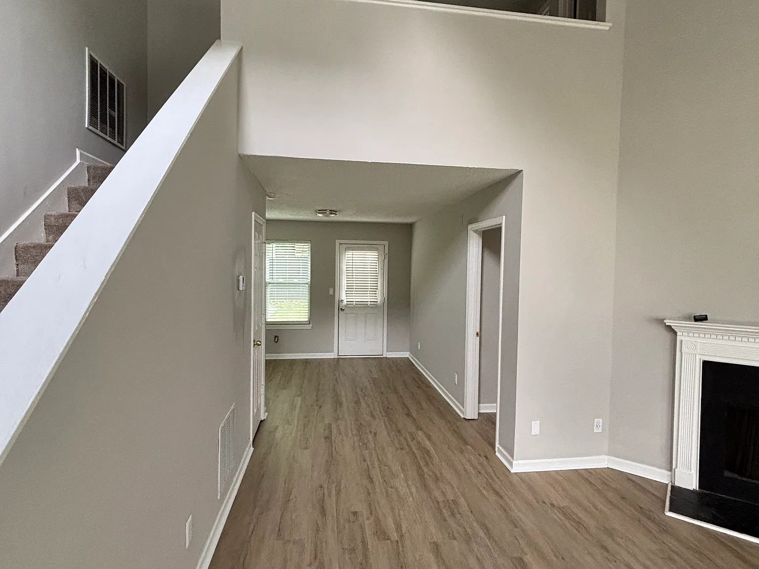 3 bed, 1359 sqft, $1,800 — Photo 3