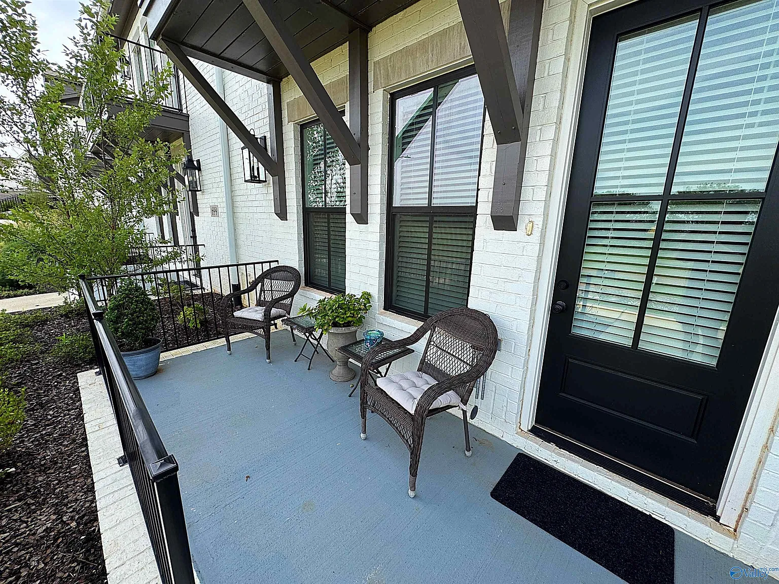 3 bed, 2.0 bath, 1807 sqft, $2,395 — Photo 4