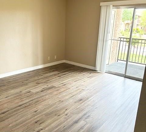 3rd image of 5116 River Glen Dr Unit 223
