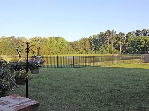 4th image of 102 Abbey Gardens Ct