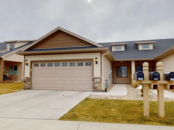 642 Shardlow Pl NE, Byron, MN 55920