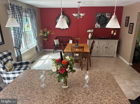 16873 Roosevelt Ln, Shrewsbury, PA 17361