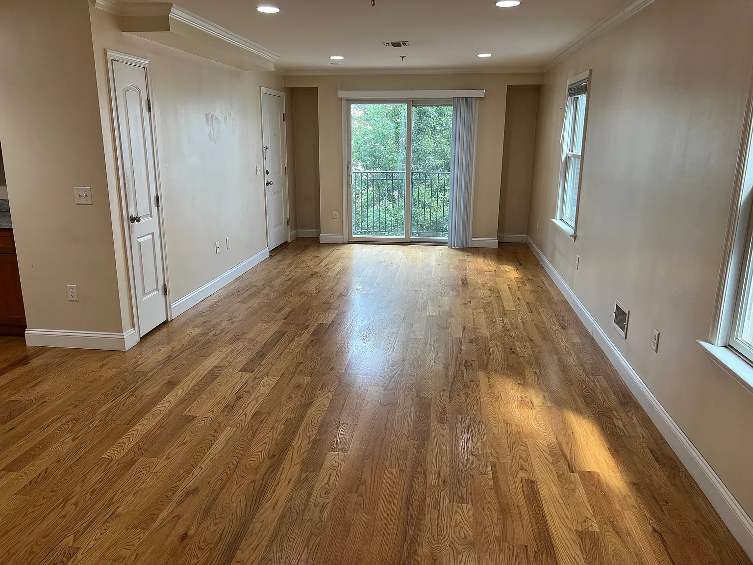 3 bed, 1500 sqft, $3,100 — Photo 3