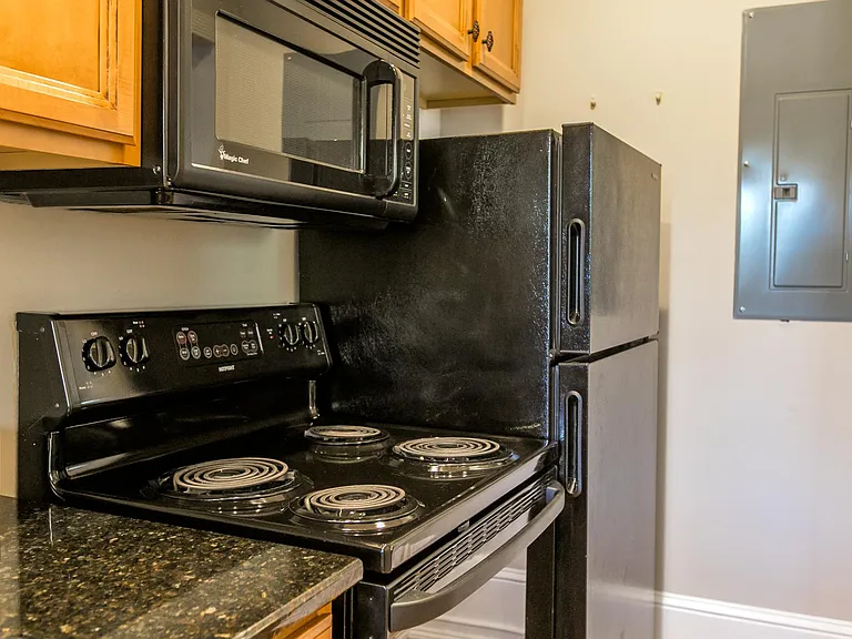 632 E High St #2 — Photo 7