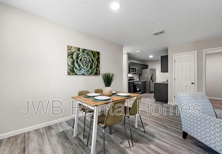 8704 7th Ave — Photo 7