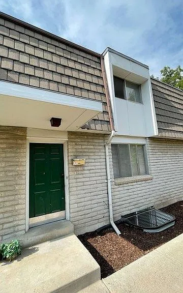 1063 S Lake St — Photo 1