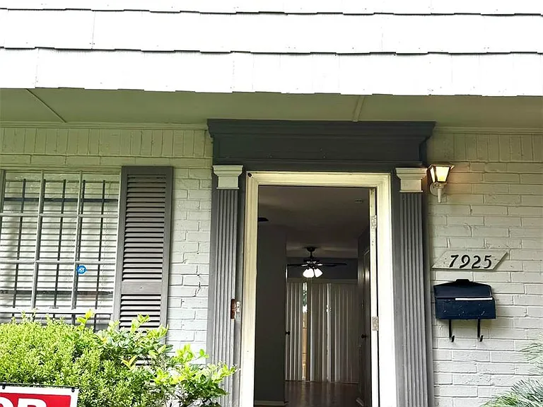 7925 Grove Ridge Dr — Photo 30