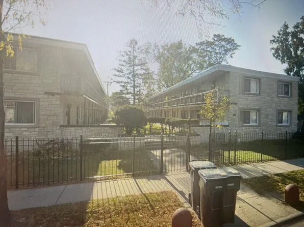 7830 S South Shore Dr APT 6, Chicago, IL 60649