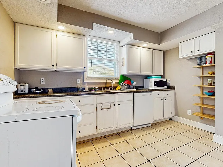 3516 Baltimore Ave — Photo 16
