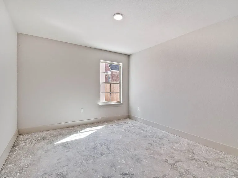 65 N Bibury Ln — Photo 3