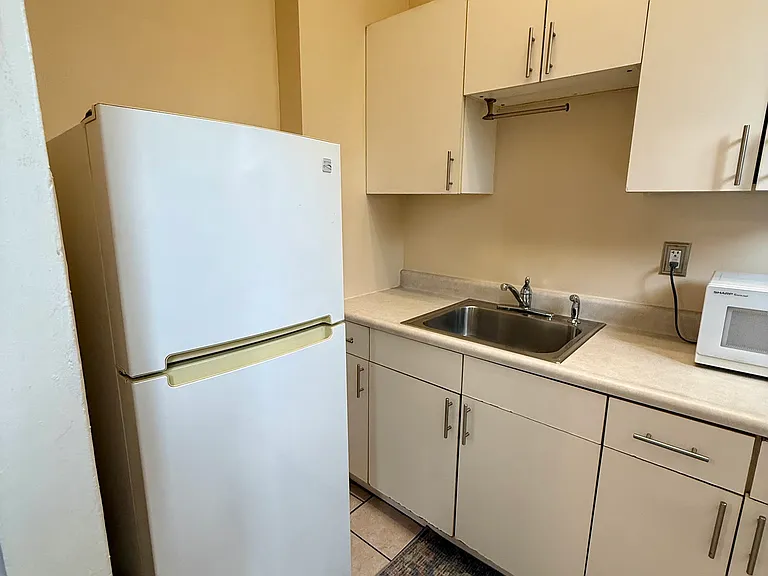 2106 Saint Paul St #2F — Photo 10