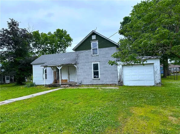 305 Walser Ave, Liberal, MO 64762