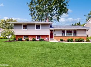 1113 Emerald Dr, Naperville, IL