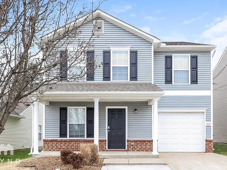 2838 Creekbend Dr — Photo 1