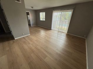 907 E 12th Ave APT 225, Hutchinson, KS 67501