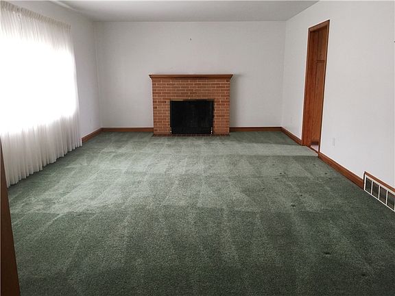 2nd image of 3109 Skyline Dr