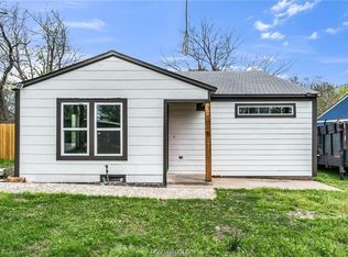 1010 Burt St, Bryan, TX 77803