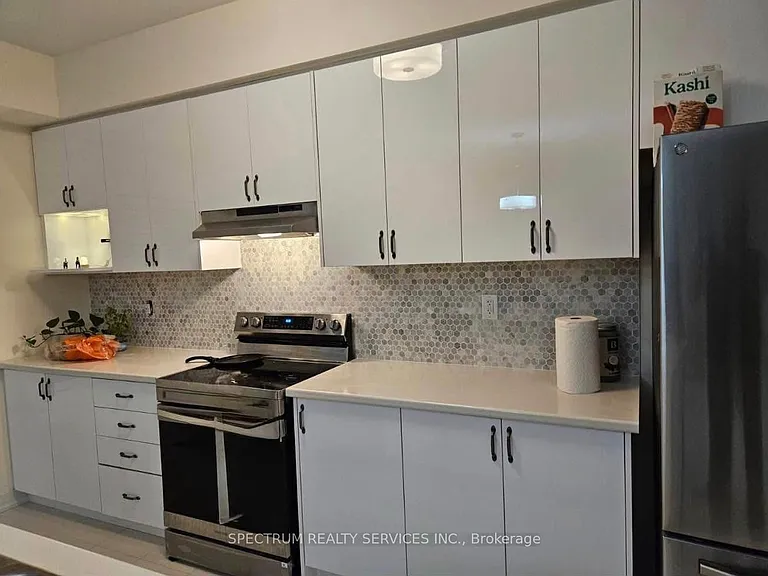 45 Dennis Ave — Photo 6