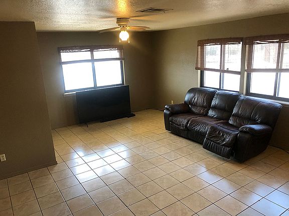 5th image of 1101 Chaparro St