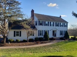 18 Apple Tree Rd, Flemington, NJ 08822