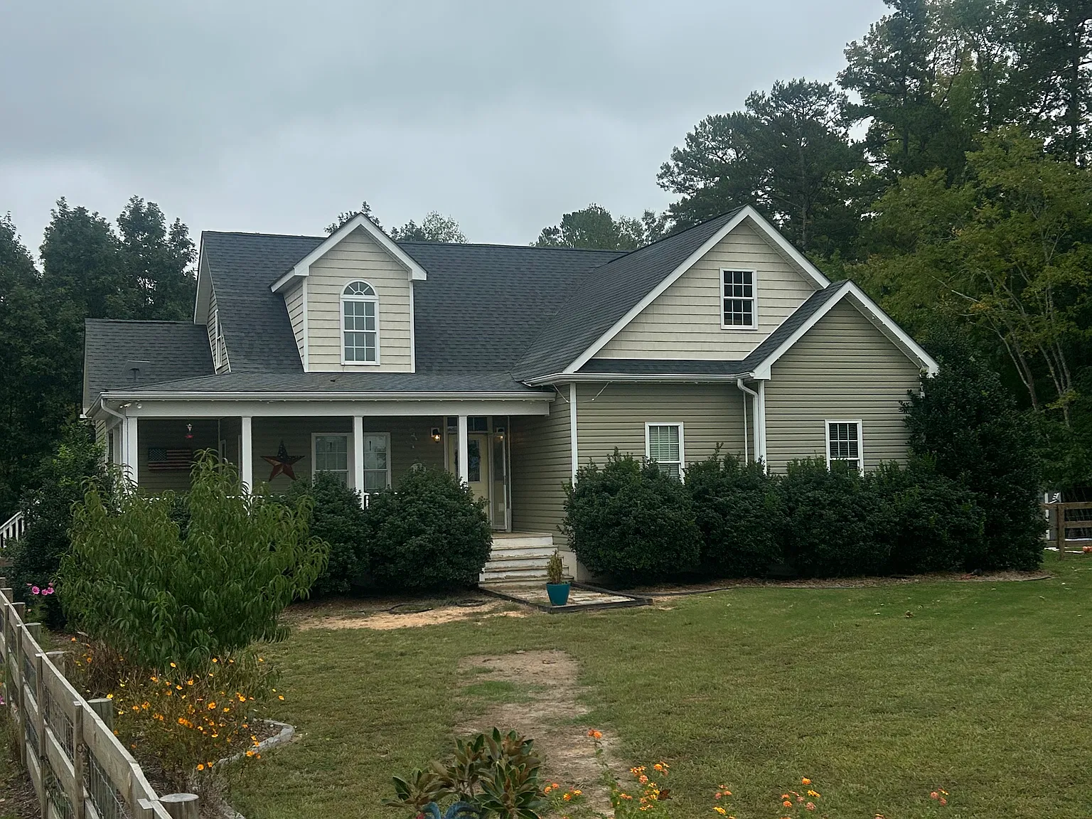 4 bed, 4439 sqft, $3,750 — Photo 1