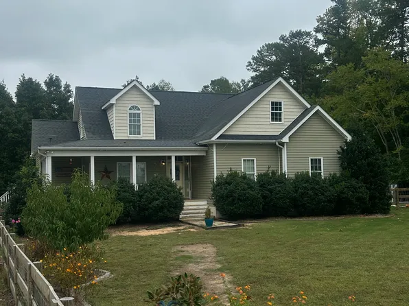 896 Cow Rd, Buffalo Junction, VA 24529